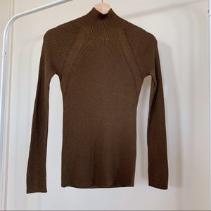 Uniqlo mock neck sweater